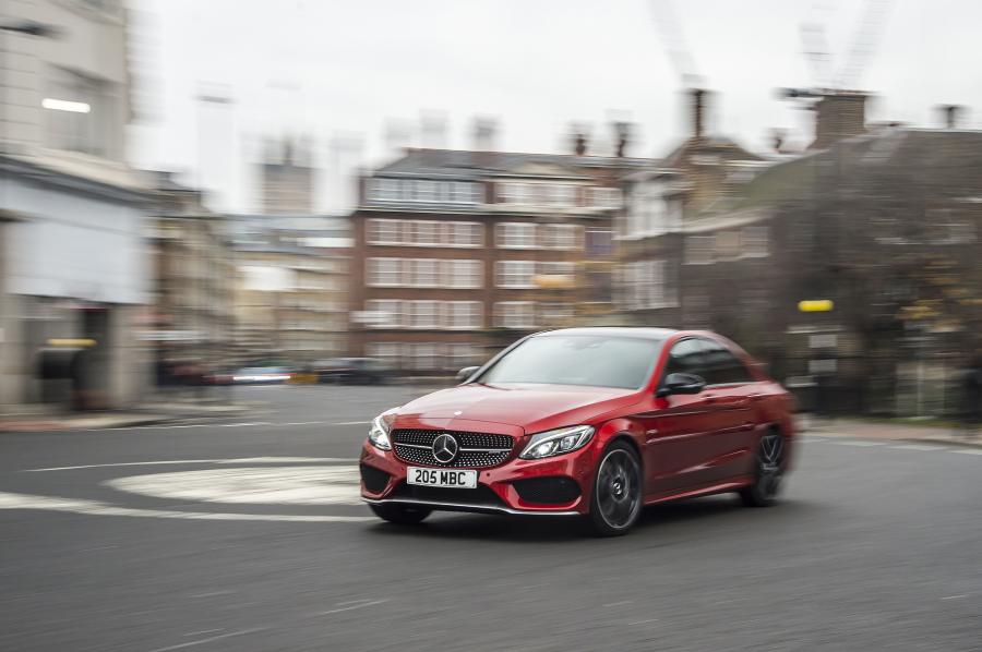  Mercedes-AMG C43 4Matic 2016 года  (UK) (фото 3 из 28)